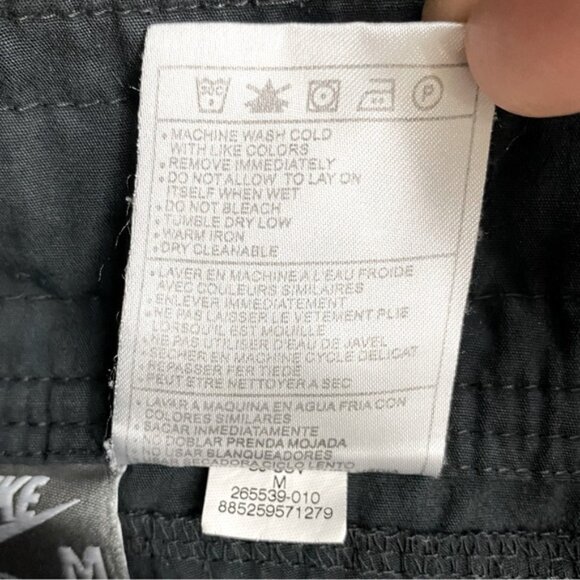 Vintage Nike Black Long Shorts Activewear Athletic Workout Shorts M - Picture 4 of 15